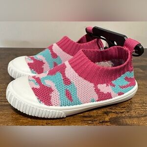 Thereabouts Toddler Girls Pink/Teal Camo Slip On Sneakers NWT Size 9 toddler